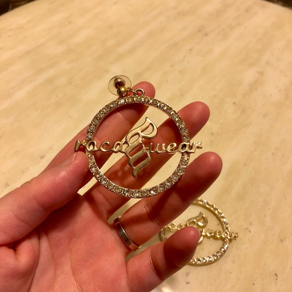 New Rocawear Logo Crystals Earrings in Gold